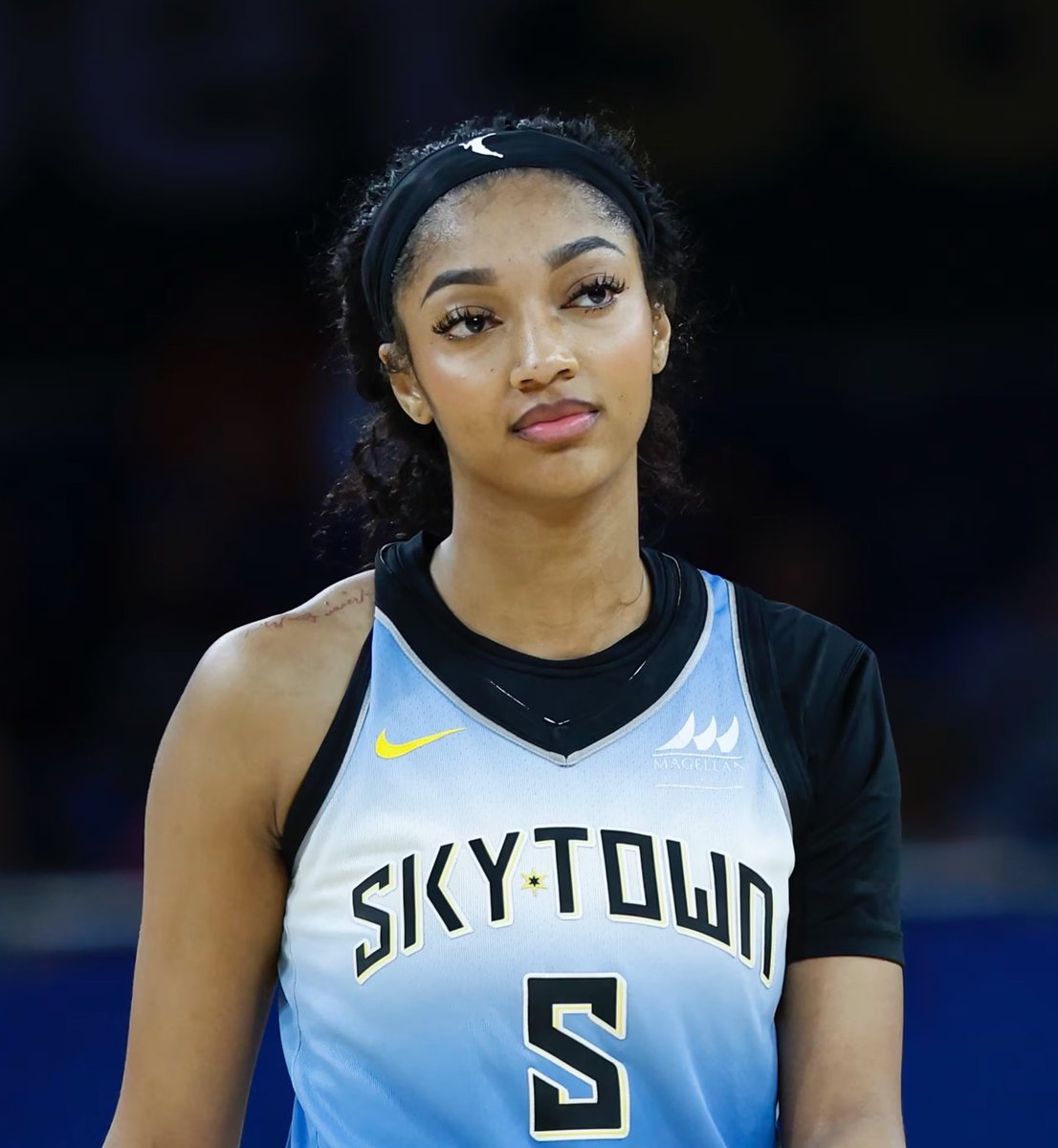 I talk hoops 🏀 tweet media