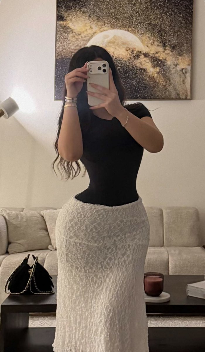 R E E M •• tweet media