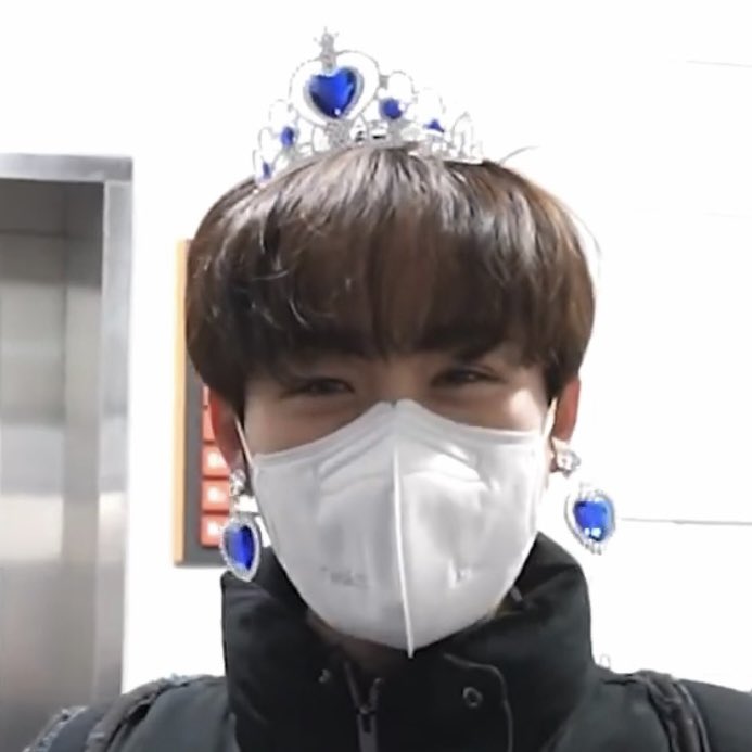 🪨슽똔🍩²⁶밤 ➡️ 토리📚🏀 tweet media