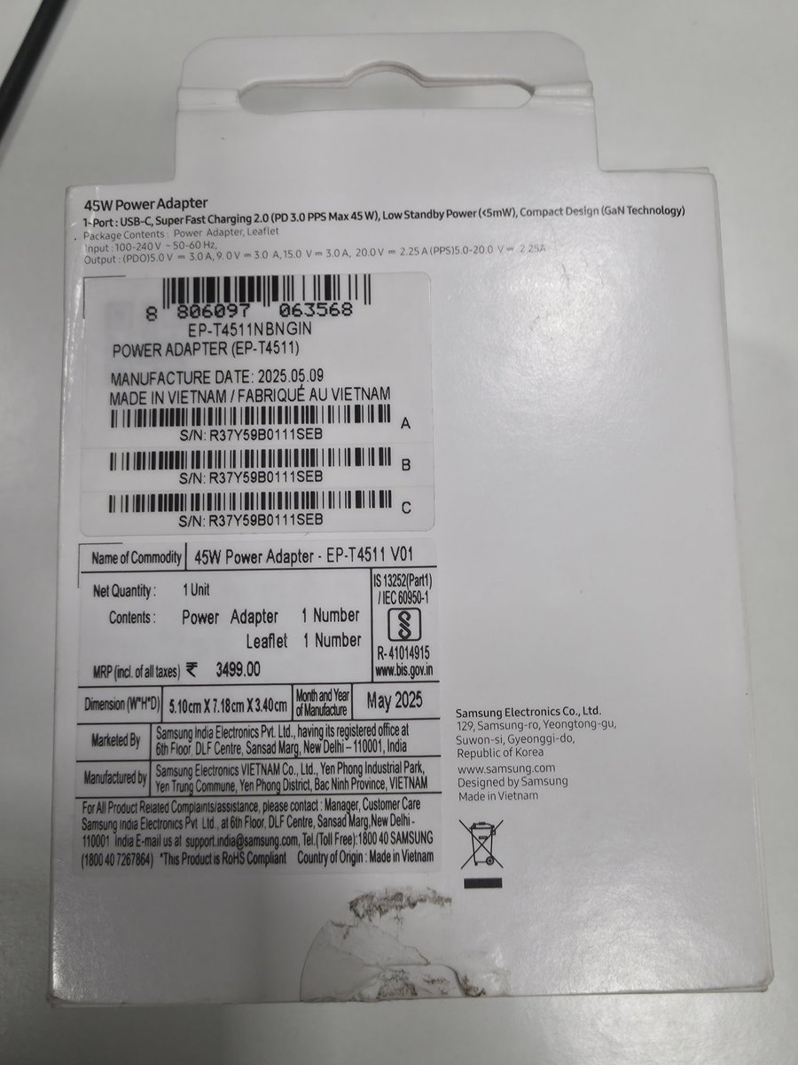 vignesh23091997's tweet photo. @SamsungIndia  I use an S25 Ultra, Samsung TV, &amp; AC, but your 45W adapter didn't even last 4 months! The pin snapped while plugging it in. Service center is refusing an EXCHANGE by calling it physical damage.This is a manufacturing defect, not user error. Please replace this unit https://t.co/tdGSky4Isw