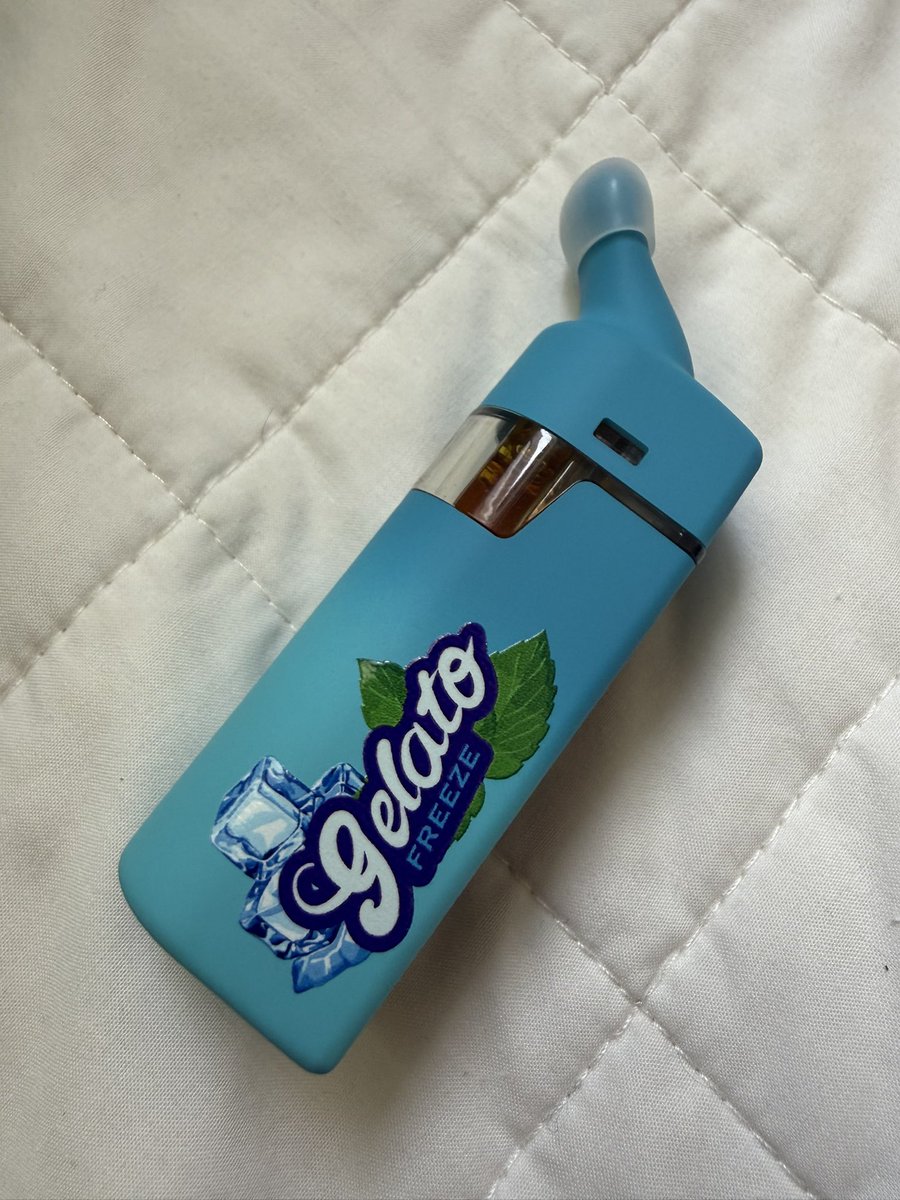 llxfiq's tweet photo. 新しく買った🍯かわいすぎる https://t.co/8XzVfkKSlb