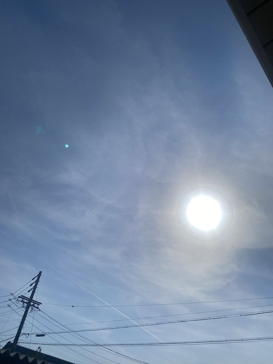 お空凄いね✨️✨️🥰
太陽のエネルギーも強いね。

今日は神武天皇様の命日の日🙏
来週はお釈迦様の誕生日🙏
4月って なんか凄いよね🥰

来週の月曜日からJR稲沢駅近くの丸岩天祥さんに私いるから 『めぐちゃんいる〜？』って声掛けてね〜🥰

いつも本当にありがとうね🙏😊