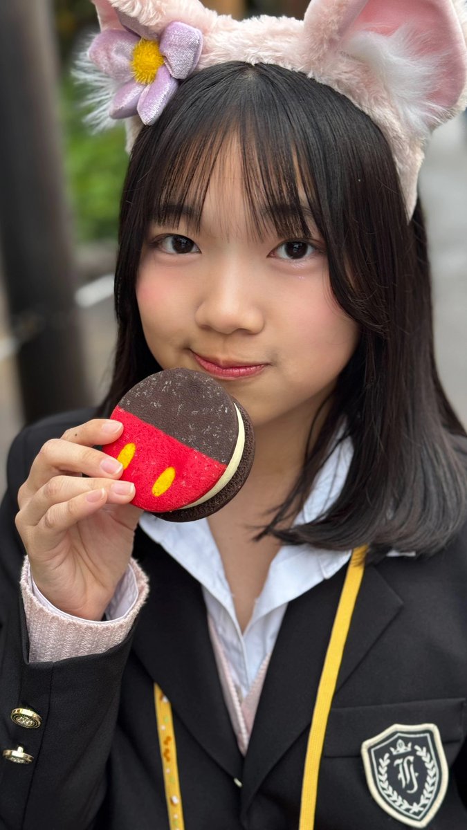 shiochaka's tweet photo. 春休みの楽しい思い出~~🌸
名古屋戻ってきて現実に戻されたああ😭
課題やらなきゃじゃん…🫠🫠
 #春休み #東京旅行 #ディズニーシー #FJK https://t.co/aiOpplWSo2