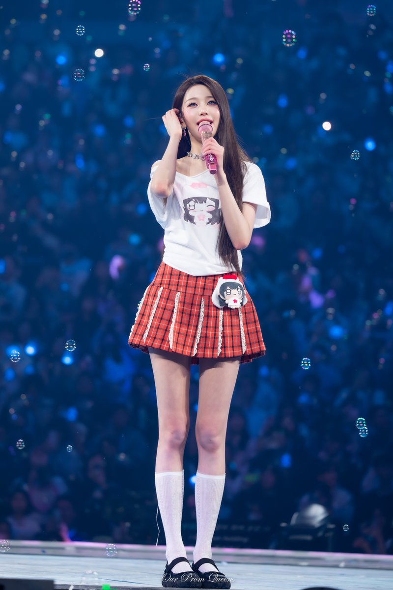 Our Prom Queens tweet media