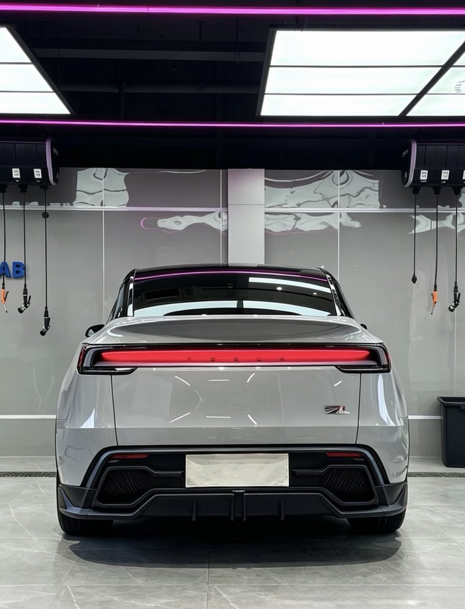 The Tesla Newswire tweet media