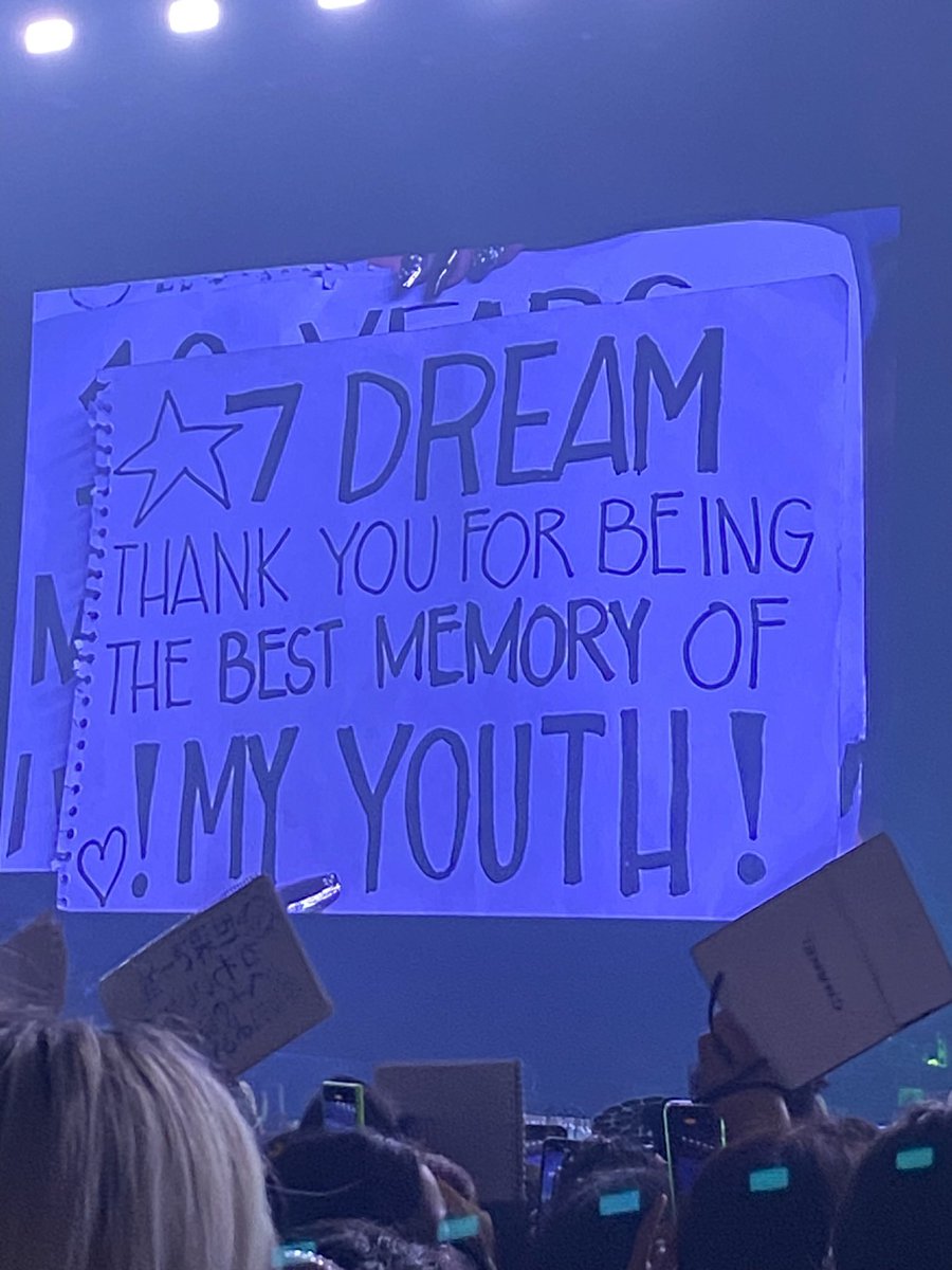 deurimzen's tweet photo. this was nct dream's last concert in manila :( https://t.co/J2bwmEWp9Y