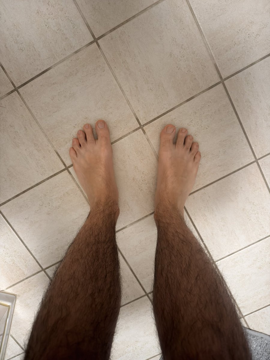 ItalianFeetClub tweet media