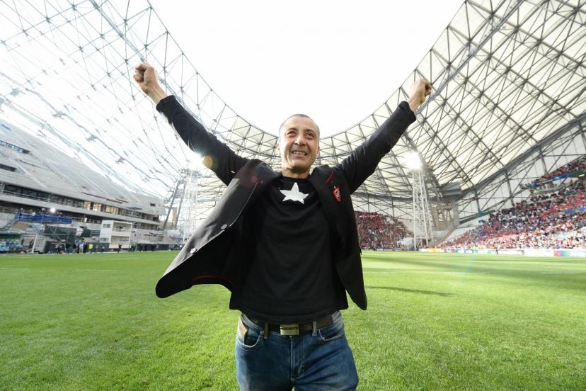 OManiaque tweet media