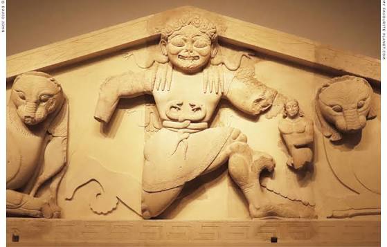 bsteinthorsson's tweet photo. The Kirtimukha, the monster eating itself.

A friend send me the picture, and I couldn't help but notice the gorgon like depiction on top of the bow. Turns out it's a bit similar to the Ouroborus

https://t.co/ALlKhJ129i https://t.co/m5Z2n9MQQT