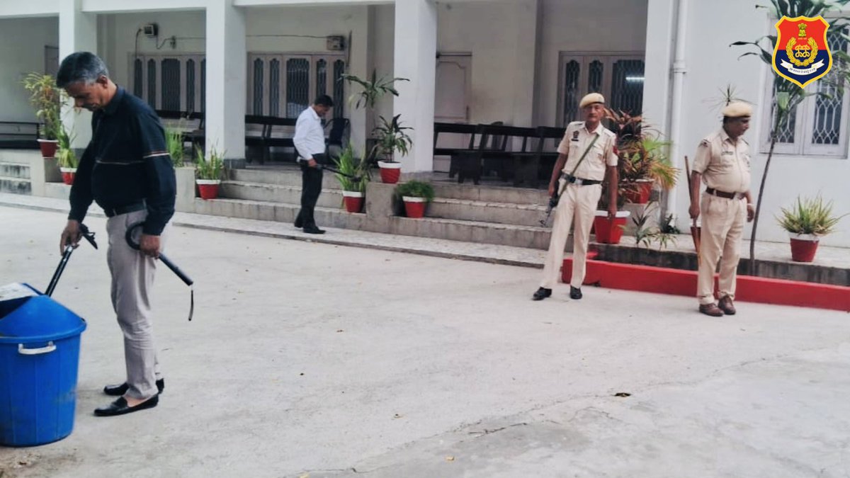 Pathankot Police tweet media