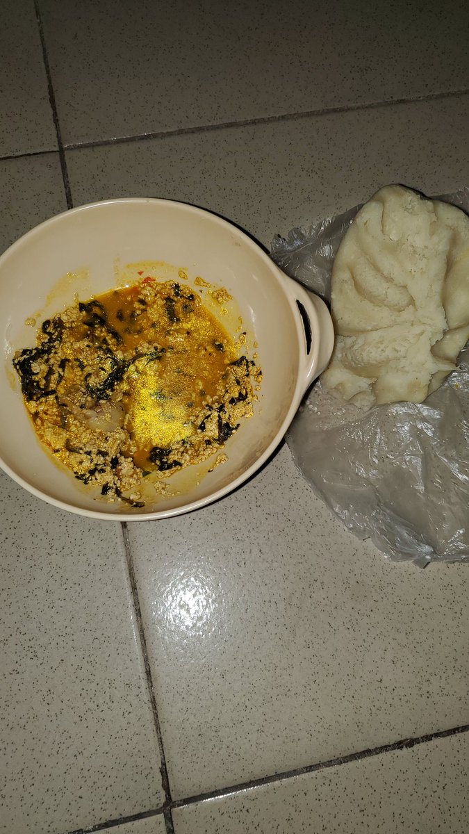 042 First Son tweet media