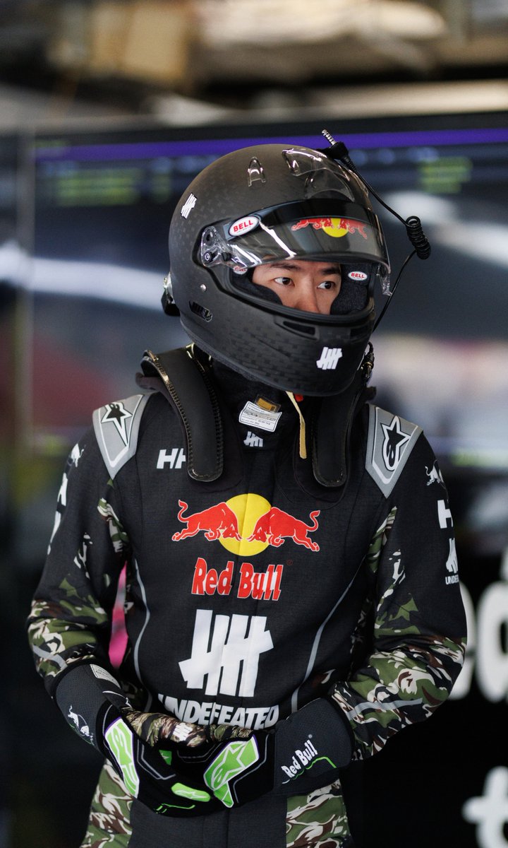 FallinginYibo85 Fan Account tweet media