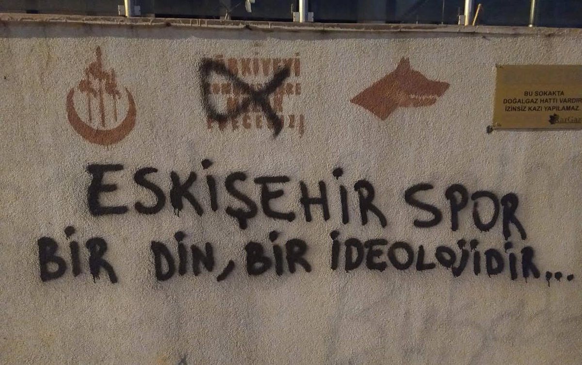 eskiseℌir tweet media