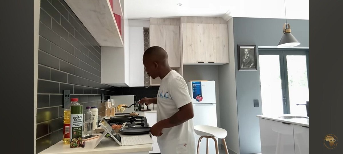 bra Steto tweet media