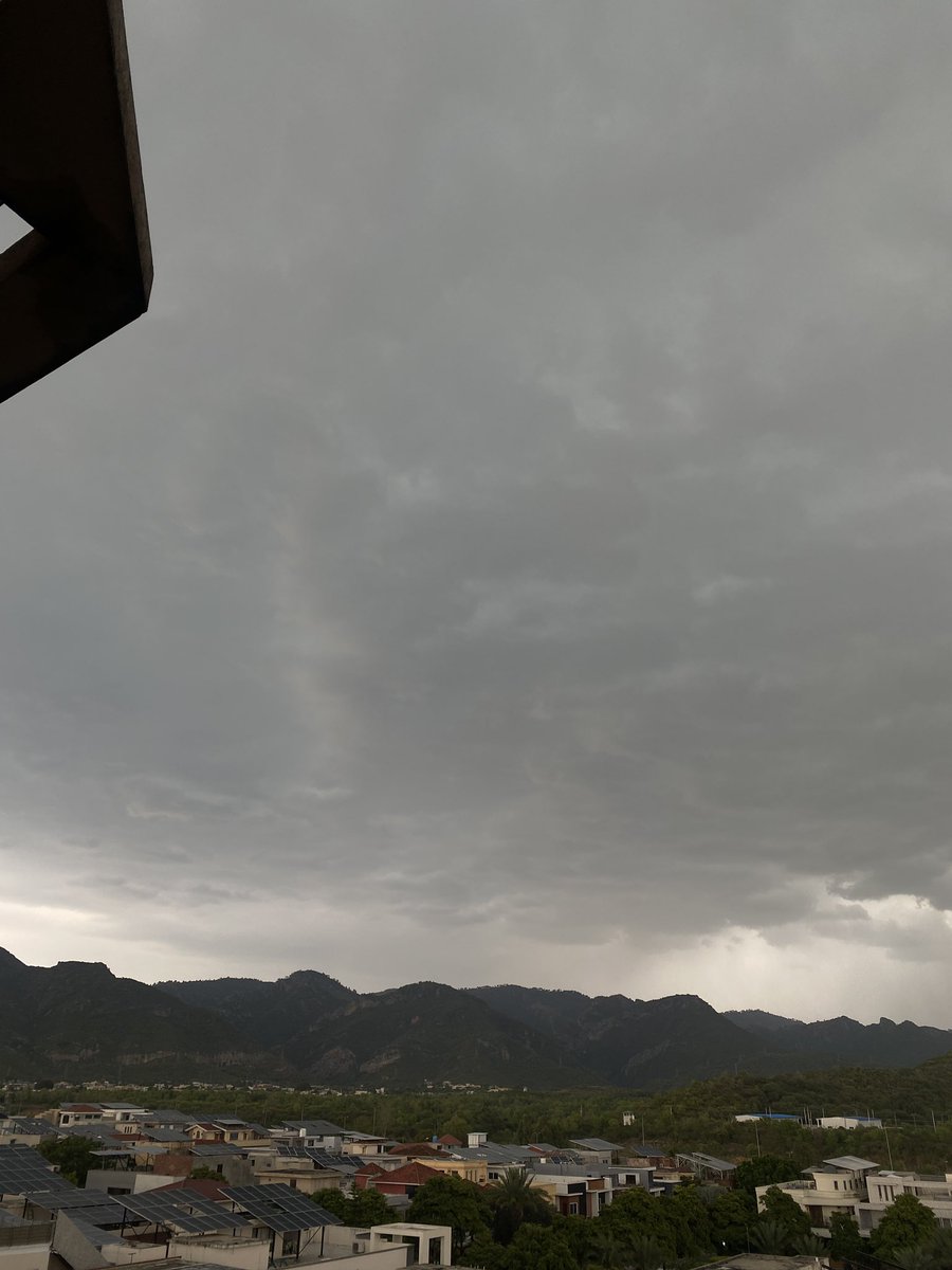 Ambreeeen.. tweet media