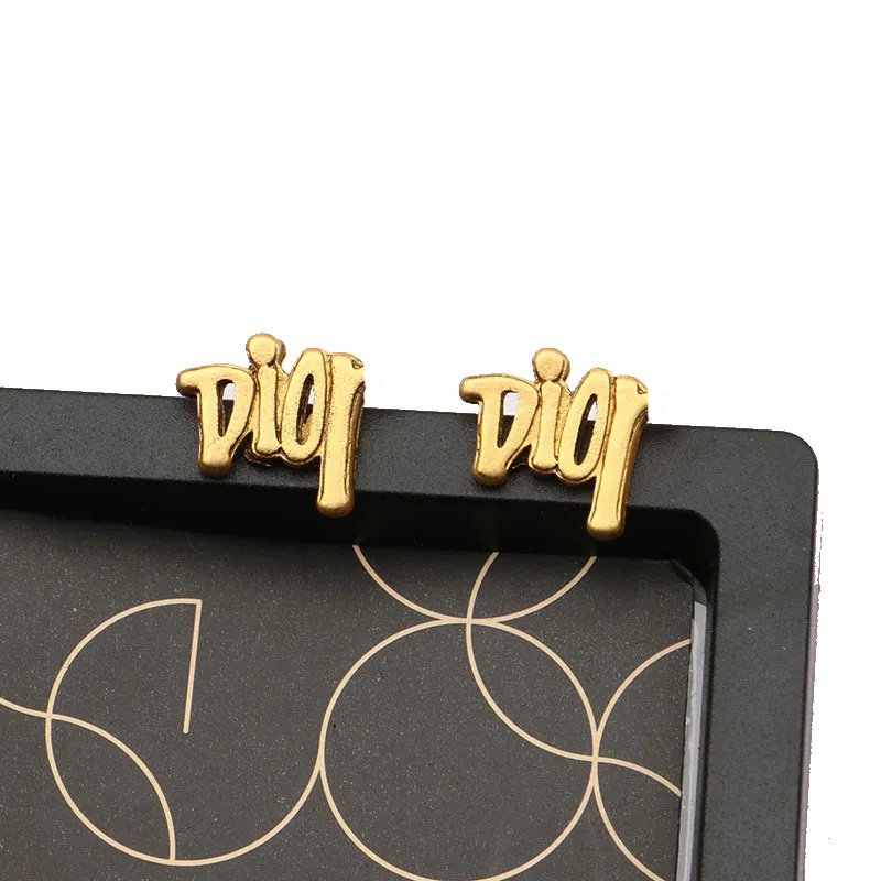 Alexis258111's tweet photo. 🥰Reps Designer Vintage Metal Letter Stud Earrings

💰💕Price: US$13.62👉https://t.co/G4KRrpvI38😘Style: Fashion
#earrings #dior #fashion #repsjewelry #onlineshopping https://t.co/vDl8NOh1lw