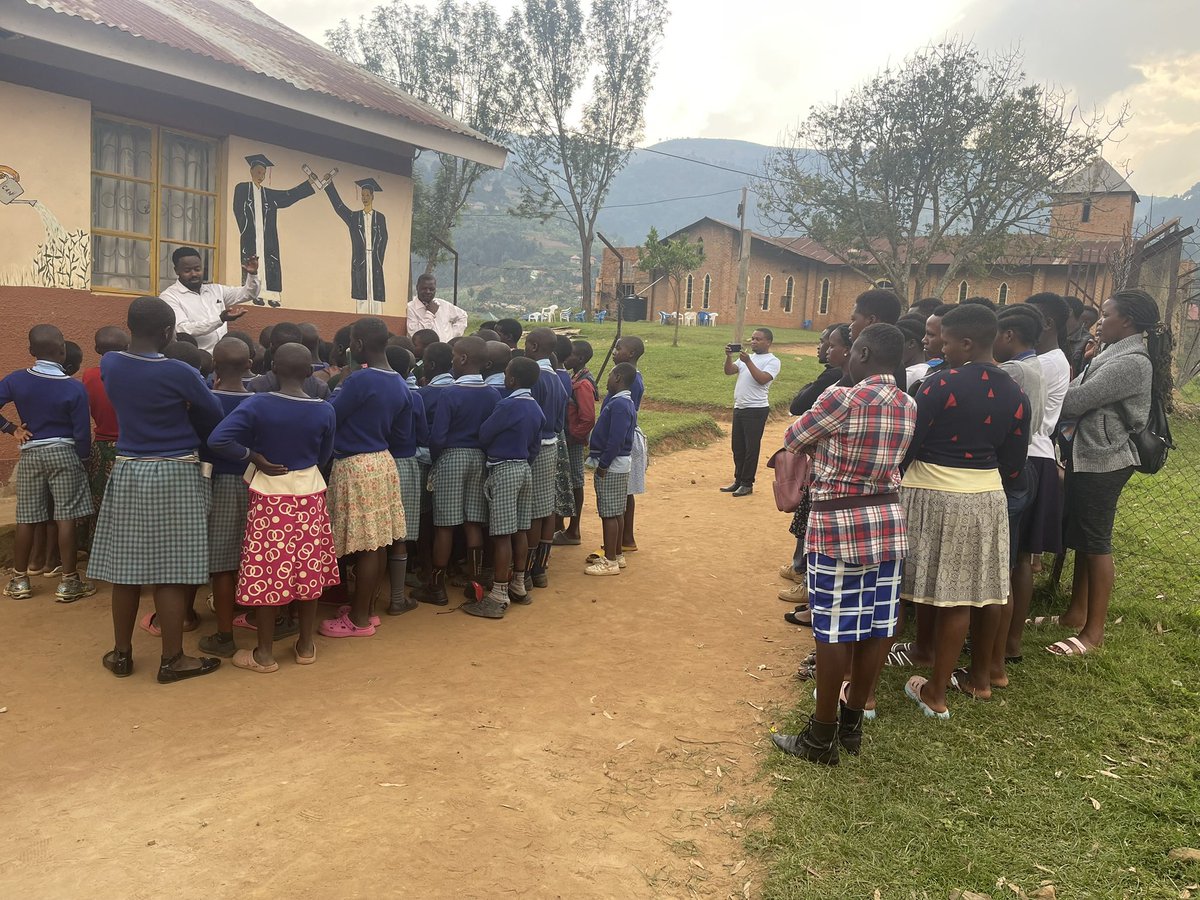 Omupakasi tweet media