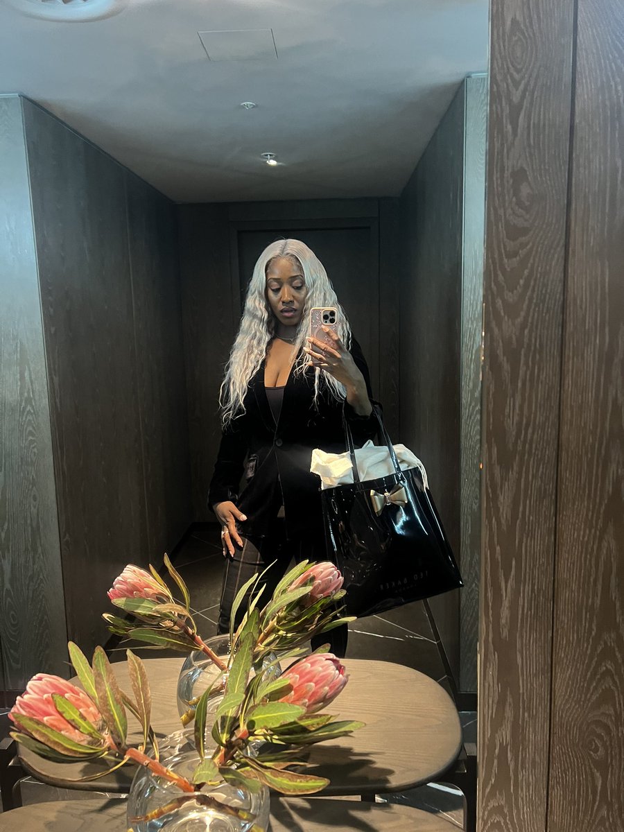 Lorae k 📿🦄🤍 tweet media