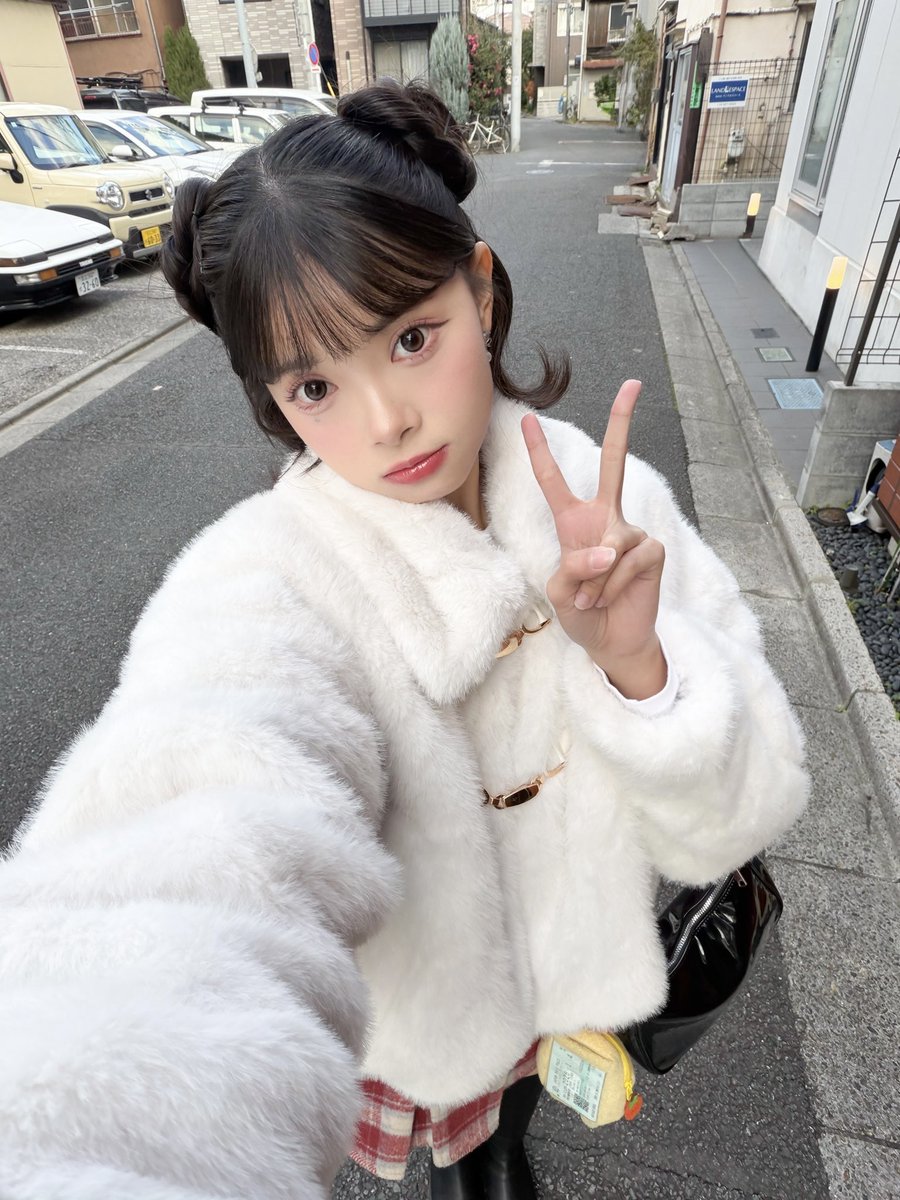 Fiony Alveria Tantri tweet media