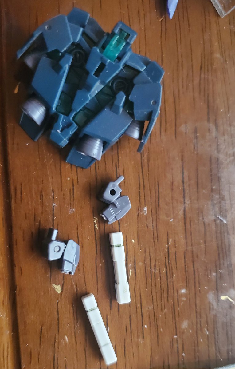 \(^d:三\(‘ω’ )/;三b^)/ tweet media