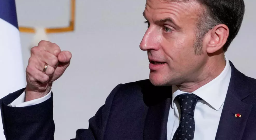 GillReignc's tweet photo. French President Emmanuel Macron has sharply criticized the US for continuously casting doubt on NATO and making contradictory statements, saying, "We all need stability, calm, a return to peace - this isn't a show!" https://t.co/f6oo1THf0M