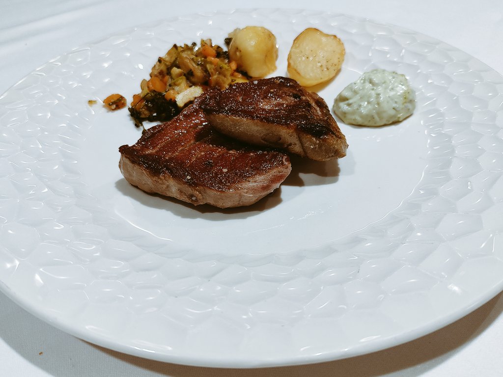 Álvaro de Diego tweet media