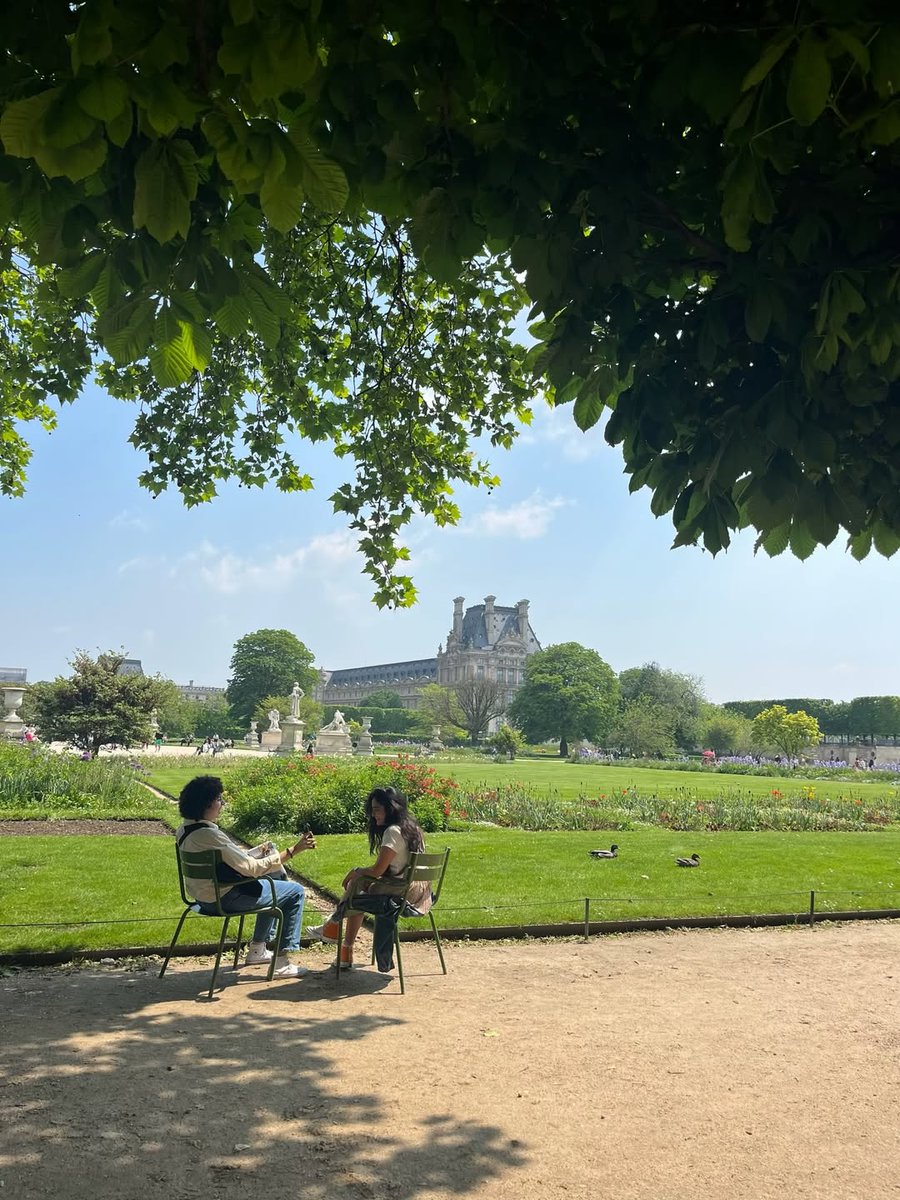 Parisianaes1's tweet photo. Paris in 3 months https://t.co/fssuuNBVdV