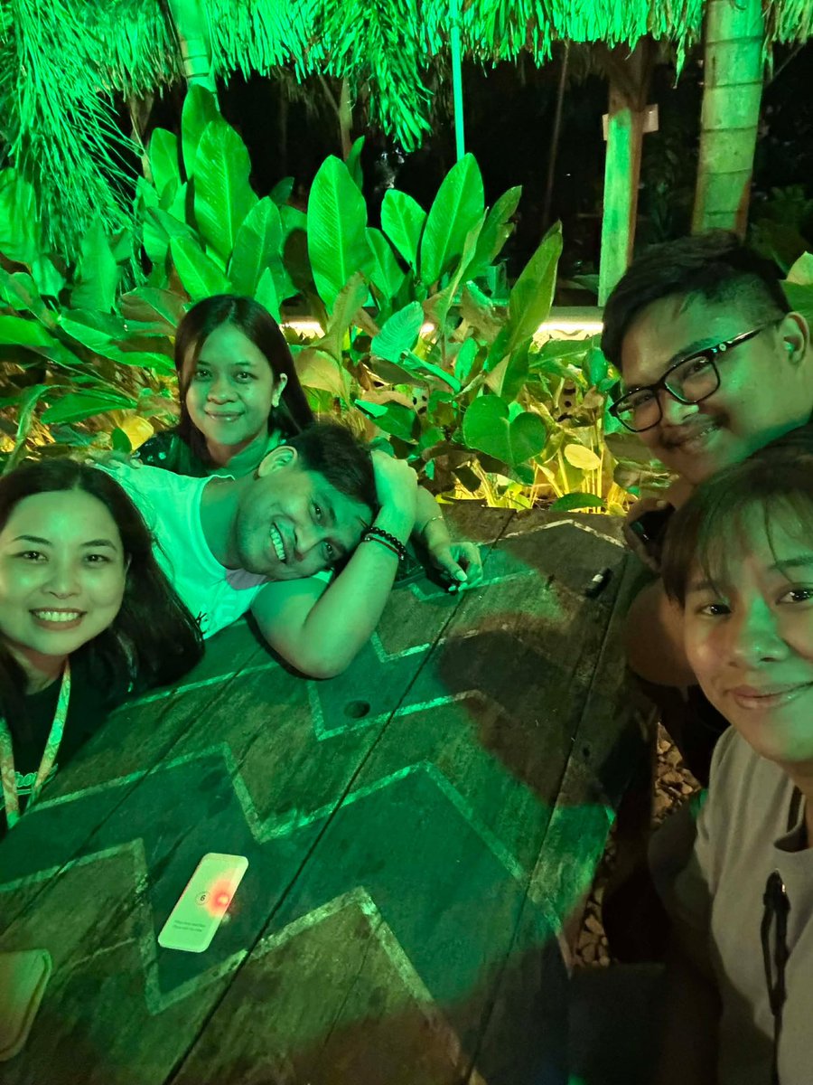 kevinntong's tweet photo. High Fake Friends 😂 Miss yahh all soon for the other missing 4. 

#8youth https://t.co/llpzjskigE