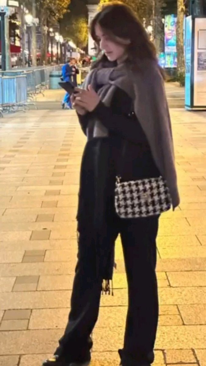 𝙼𝙰𝚁𝙸𝙰𝙼 tweet media