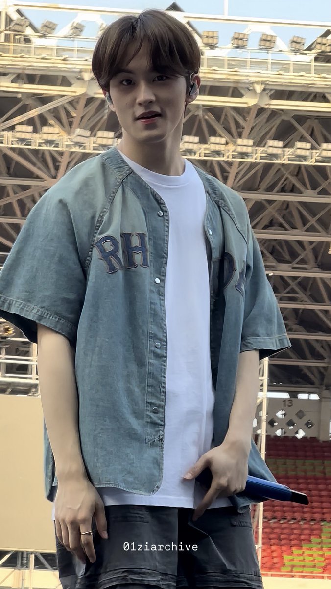 01ziarchive's tweet photo. 💙 https://t.co/lCdaet3liN