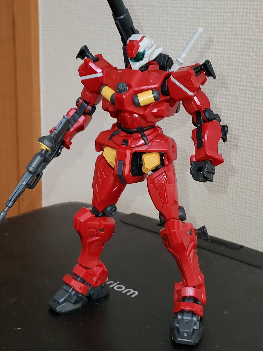 余ったマイカレッドの缶スプレーは軽キャノンの赤い部分に使った。
少しテカってる