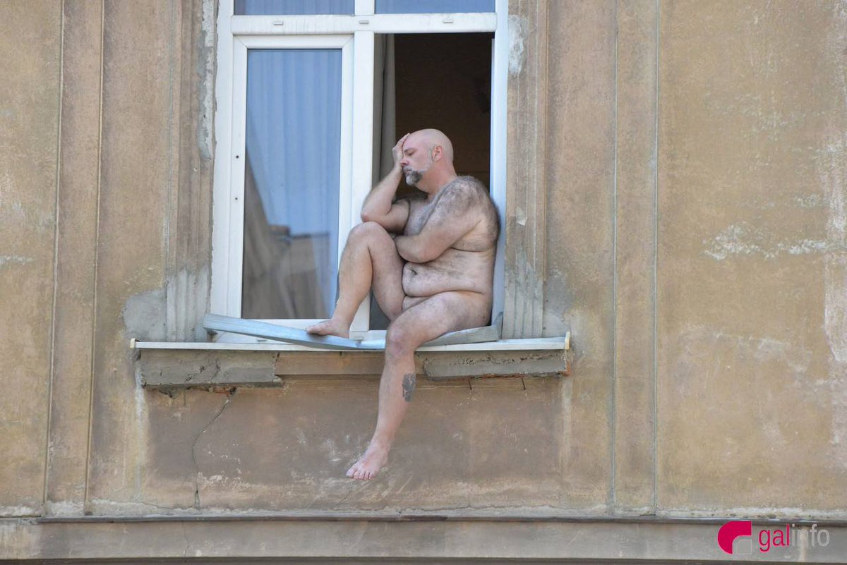 Yellow Niva tweet media