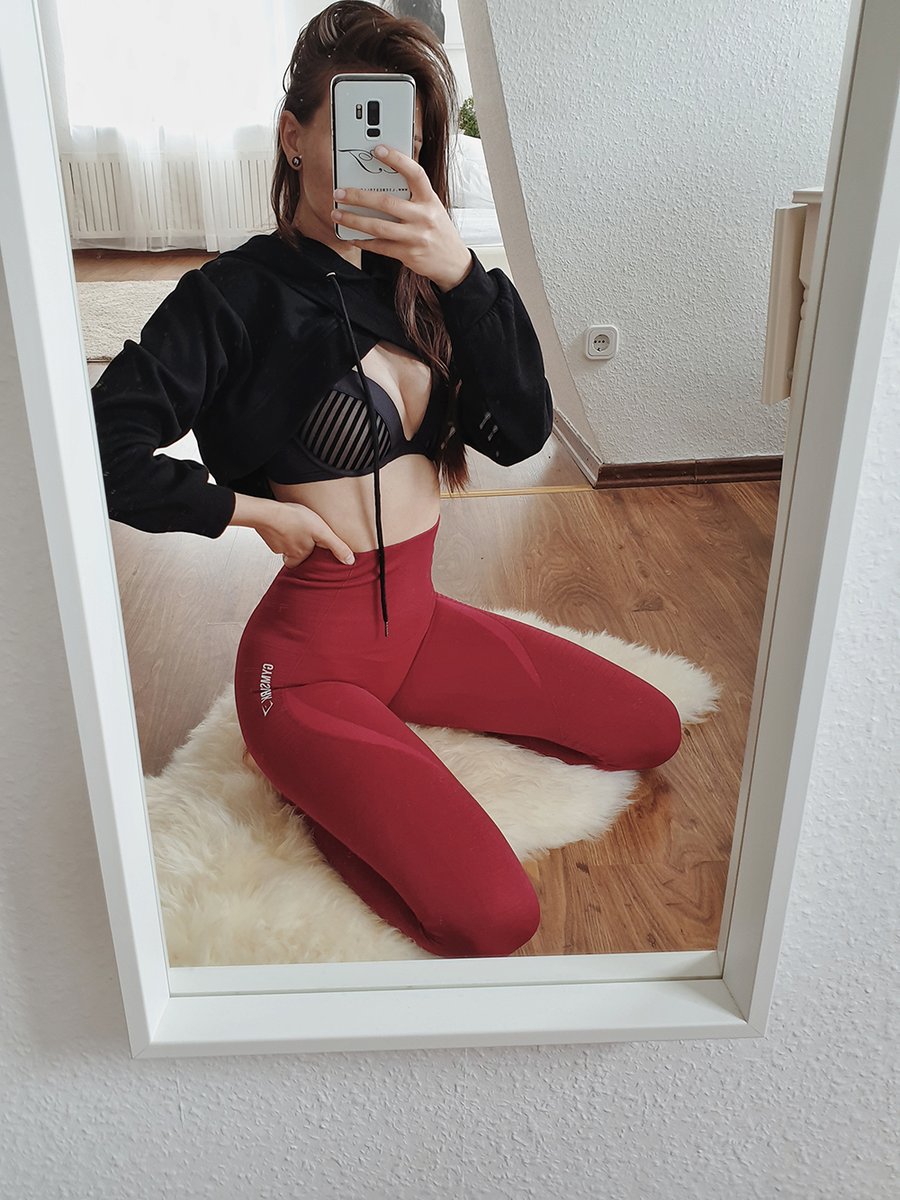 lisaliebestoll's tweet image. Endlich kann ich wieder regelmäßig zum #Sport gehen. Während der Masterarbeit war ich nicht ganz so regelmäßig…weil ich manchmal einfach zu nichts mehr Bock hatte, außer ins Bett zu gehen…und manchmal, weil ich die Stunden nicht verlieren wollte. Aber jetzt merke ich wieder,
