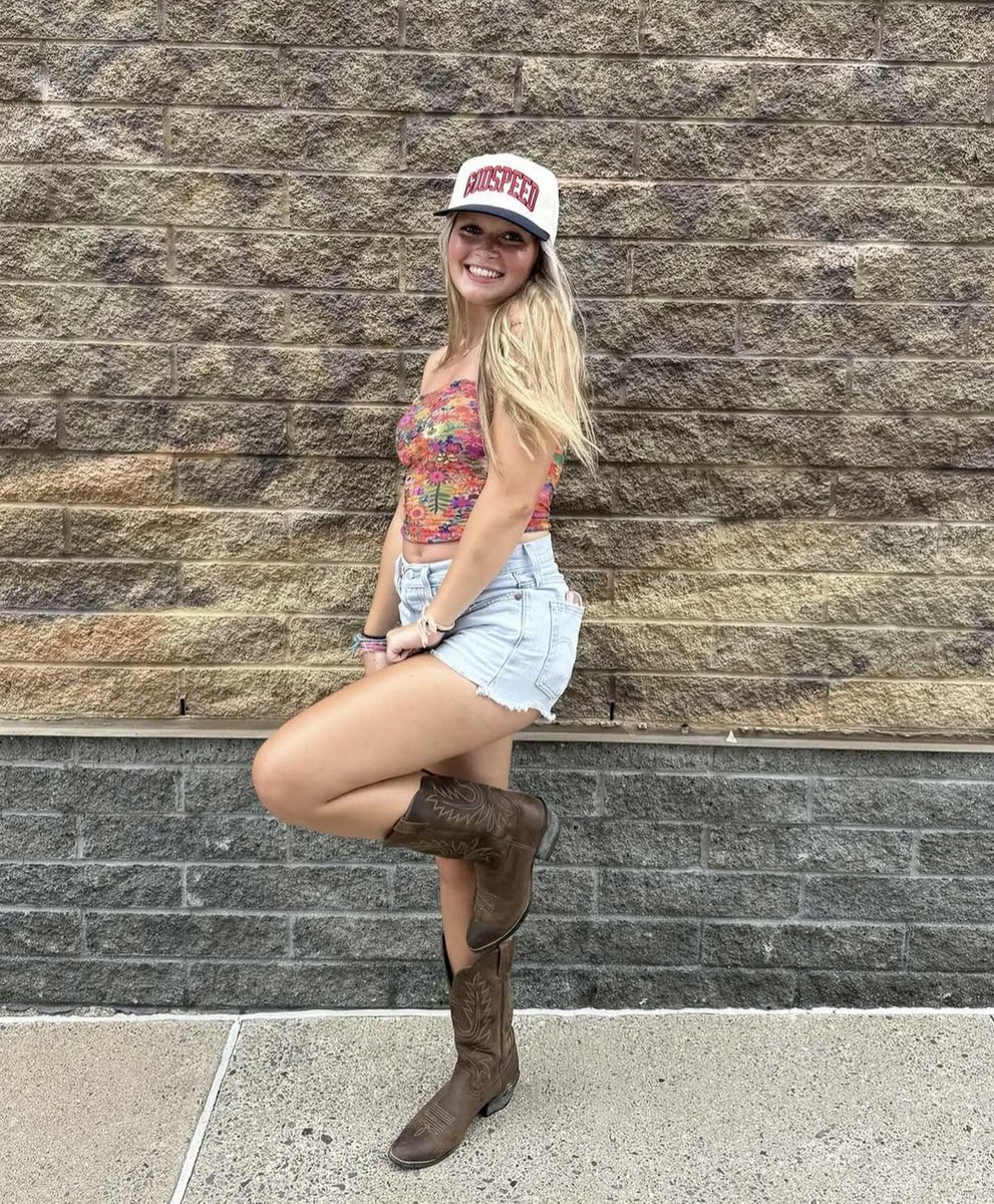 Eva 🧸🎀🍒 tweet media