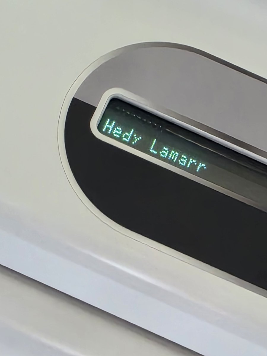 emilyross's tweet image. Today my train name is Hedy.
#bluetooth
#WomeninSTEM