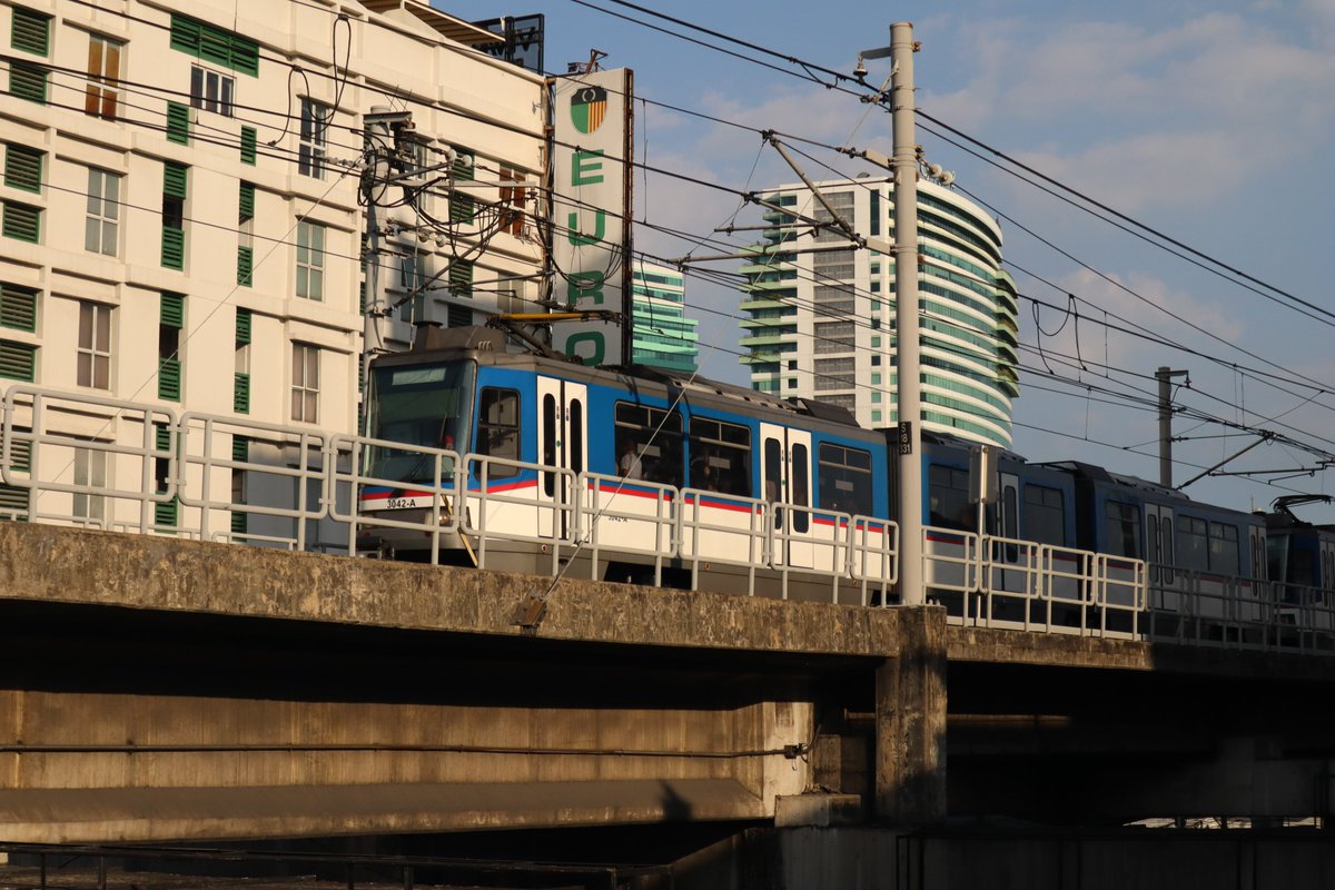 hun 🌸 tweet media