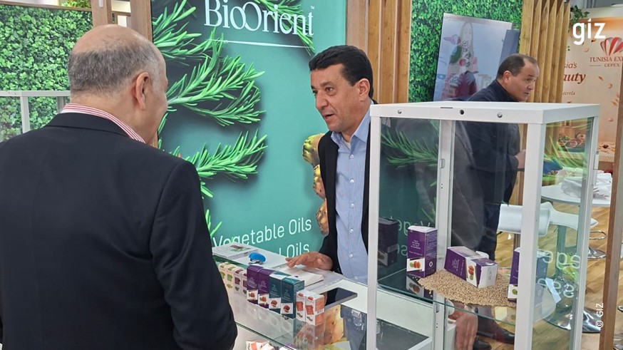 UeTunisie's tweet photo. 🌍🇹🇳 La Tunisie au Cosmoprof 2026 !
6 entreprises : Herbios, Bio Orient, Bahia Laboratoire, Jouvence, Orgaflame, Bio Zelfene à la conquête des marchés européens 💄
🎯 Visibilité, partenariats &amp; opportunités
#Exporti, #CQE, #GIZ #EUinTunisia. https://t.co/bsc2u2877K
