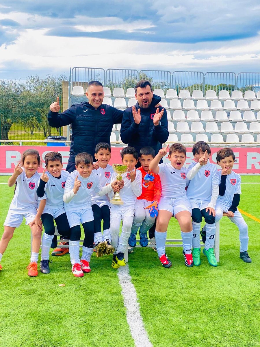 cfbaseroses tweet media