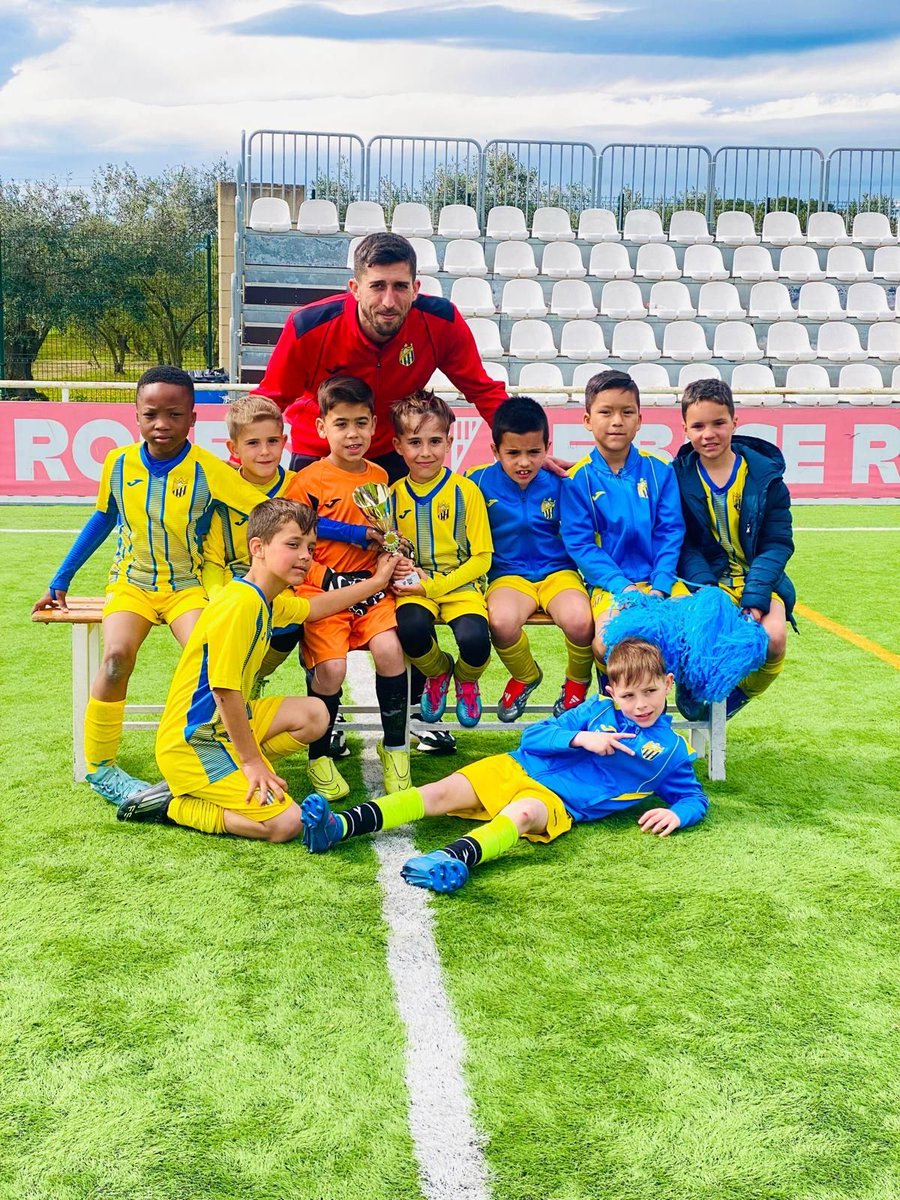 cfbaseroses tweet media