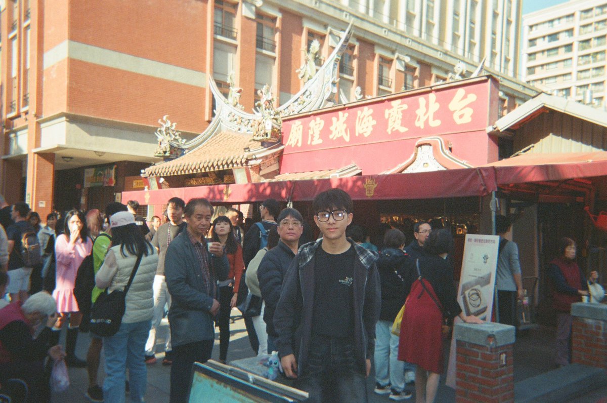 lechchch tweet media