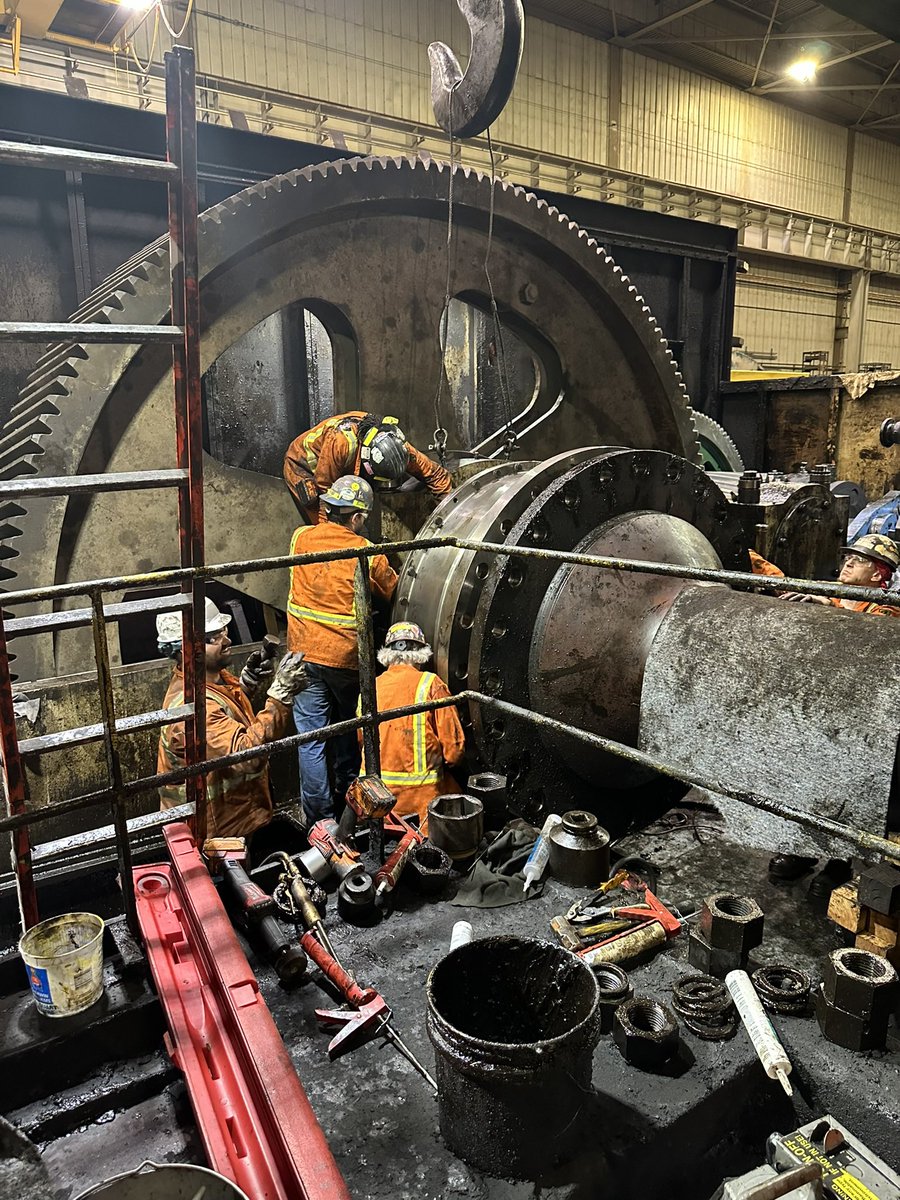 Alex Hunter tweet media