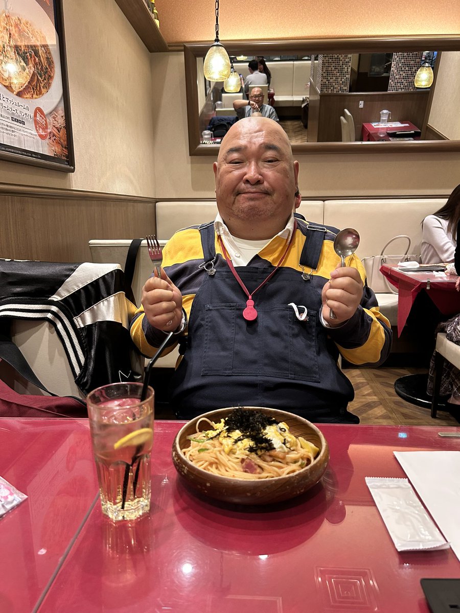 みなちん tweet media