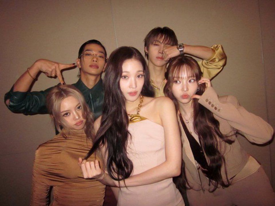 Theangelaa_'s tweet image. Aşklarım bugün sahneye çıkacaklar özledim

ADP AT COMPLEXCON 
#ADPxComplexCon 
#ALLDAYPROJECT