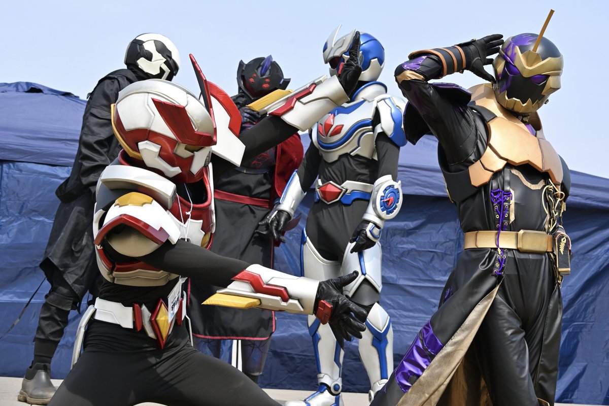 ズッポシ tweet media