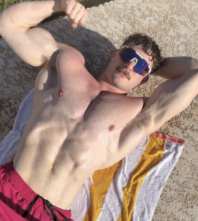 Achilles Fairbro🌞 tweet media