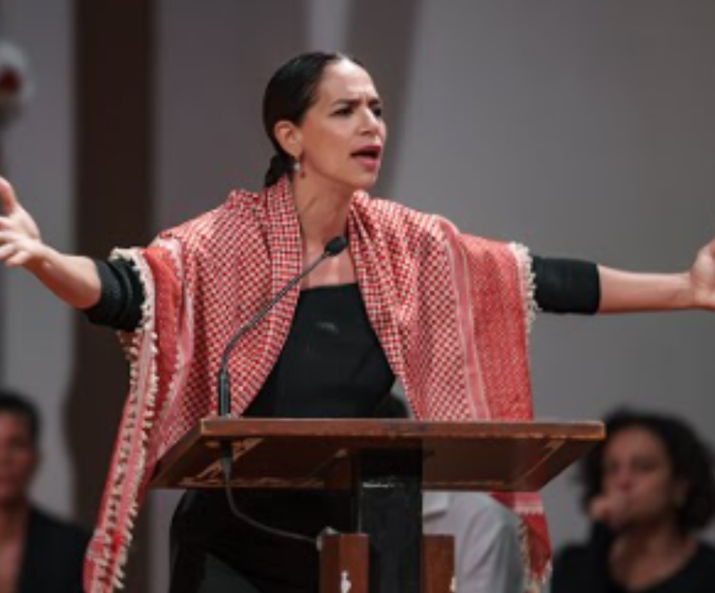 NizNellie3 tweet media