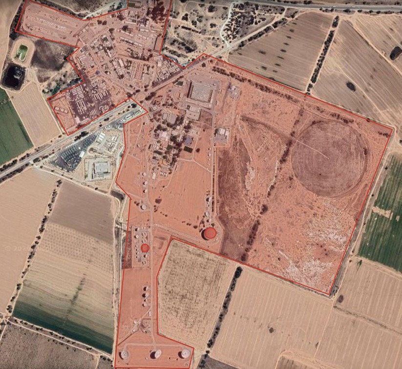 KriptoTrader12's tweet photo. İletim/haberleşme/radar/
1- 31°40'58.0"N 34°59'38.5"E
2-31°18'30.9"N 34°32'43.8"E
33°18'56.6"N 35°48'34.1"E
33°18'15.3"N 35°47'52.9"E
32°59'53.3"N 35°24'48.5"E

Liman/Maden/Santral demiryolu taşıması
3-31°18'06.2"N 34°47'32.9"E
4-32°48'23.0"N 34°57'27.0"E
32°48'29.4"N 35°00'30.2"E