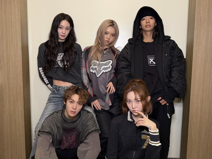 AhamajTile37572's tweet image. ADP AT COMPLEXCON 
#ADPxComplexCon 
#ALLDAYPROJECT