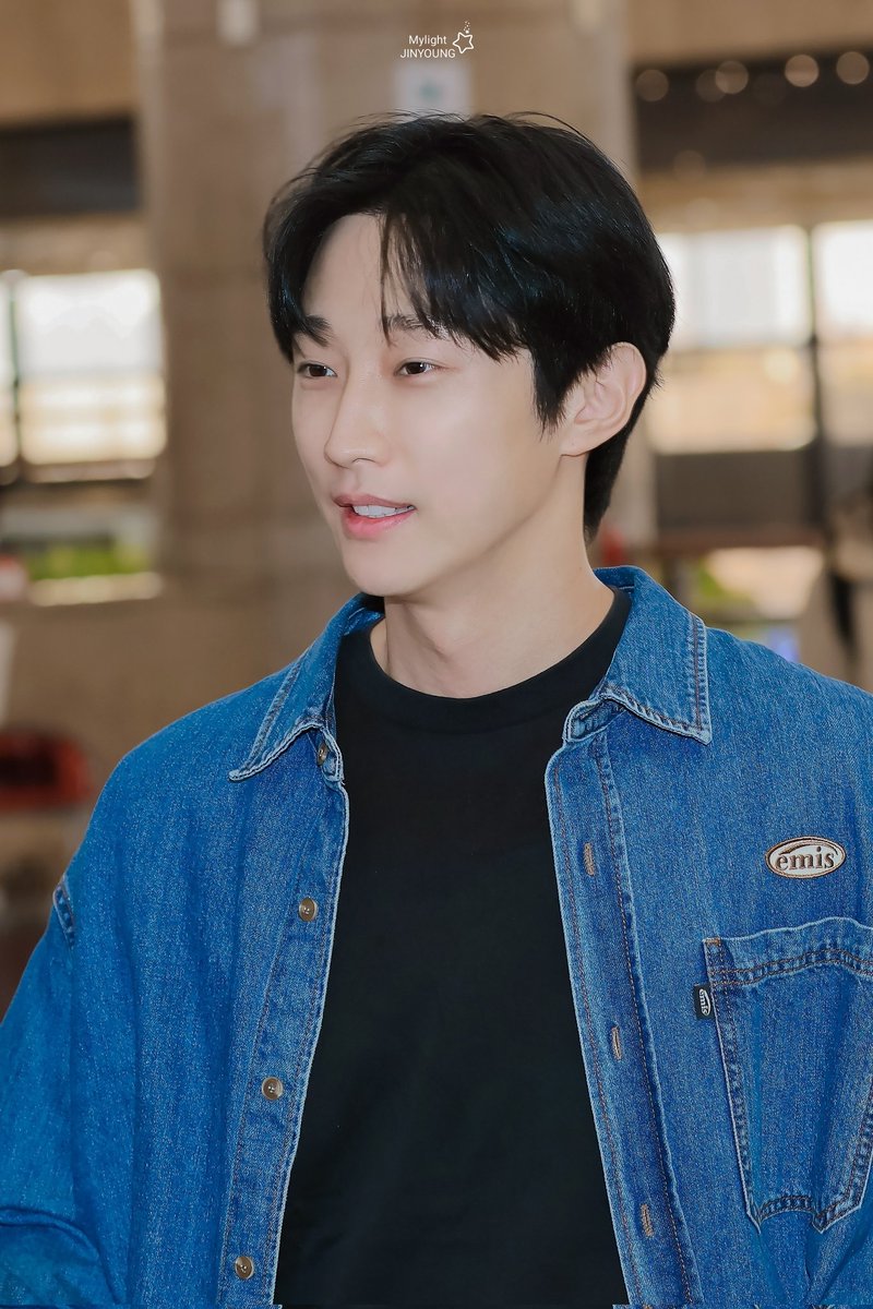 소중한 나의 빛,진영🌟 tweet media