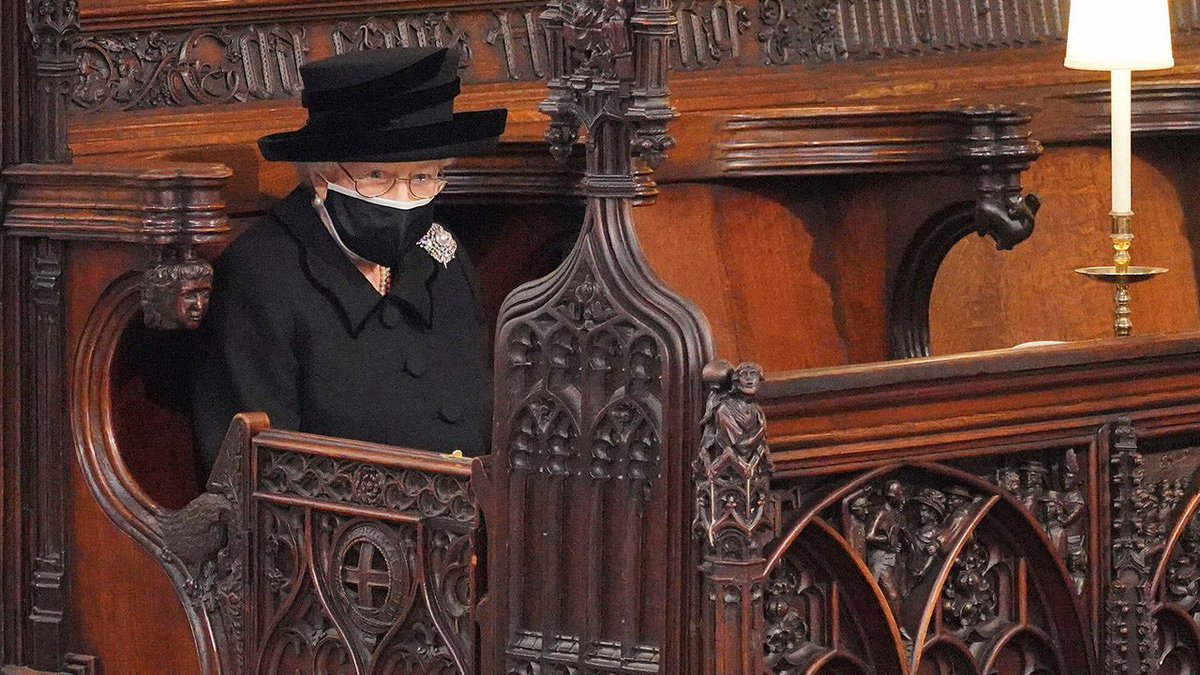 Bextrotter's tweet photo. @ValerieAnne1970 This photo broke me. She was married for 73 years and had to sit on her own at her husband’s funeral. While her government had parties! Absolutely disgusting. https://t.co/dTUUFCJzLL